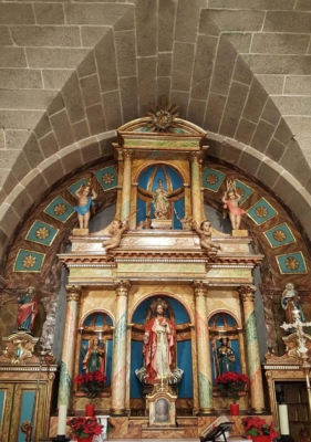 Interior da Igrexa de Santa María de Marrozos 2